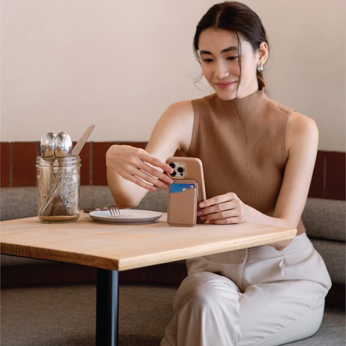 Uniq магнитный бумажник COEHL ESME Magnetic cardholder with Mirror and Stand Dusty Nude