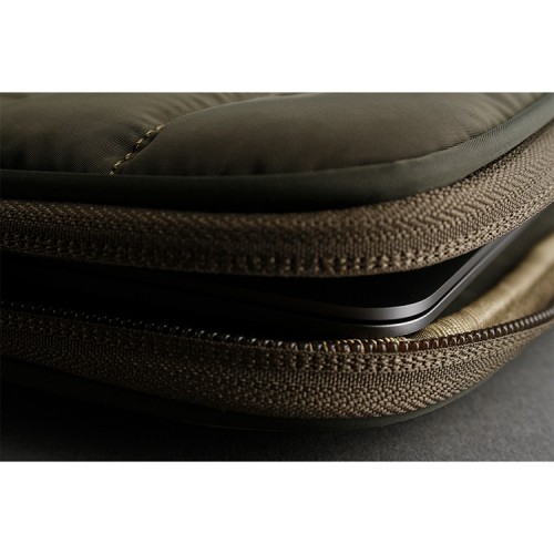 Чехол-папка Bustha Puffer Sleeve для MacBook Pro 15"/16", Khaki
