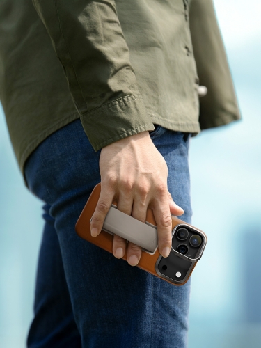 Uniq для iPhone 17 Pro чехол Heldro PRO Leatherette + FlexGrip & Camera stand Caramel (MagSafe)