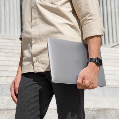 Uniq чехол для Macbook Air 13 (2022-2025 M2-M4) VERO (Crystal Clear)