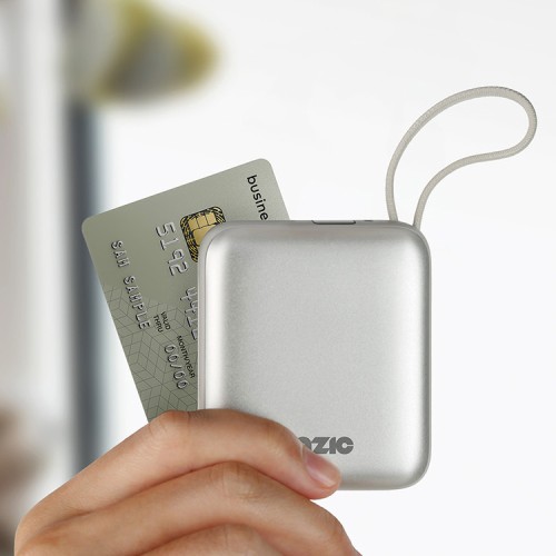 Energea внешний аккумулятор Bazic GoPower Fusion Mini 10K, 10000 3in1 USB-C +USB-C/Lightning cabl PD20W Displ Pebble