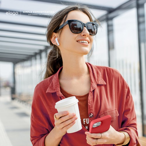 Чехол Elago Soft Silicone для iPhone 13, красный