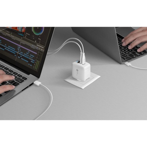 Сетевое зарядное устройство EnergEA Bazic GoPort Gan 65W, 2USB-C PD + USB-A PPS/QC3.0