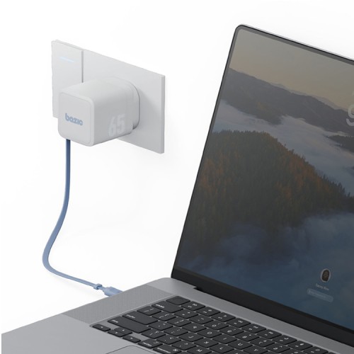 Energea СЗУ Bazic GoPort Retrek 65W, USB-C GaN35W +70cm retractable USB-C cable White