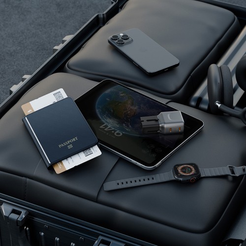 Energea СЗУ TravelGo adapter 45, 2USB-C PD45W 150 countries Gunmetal/Black